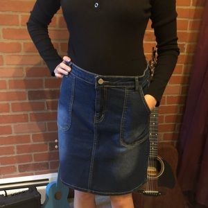 𝅺🍩NWOT Jean Skirt